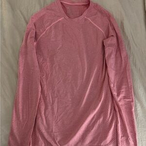 Figs Women's Pink Long Sleeve TeeFigs Longsleeve seamless under scrubs